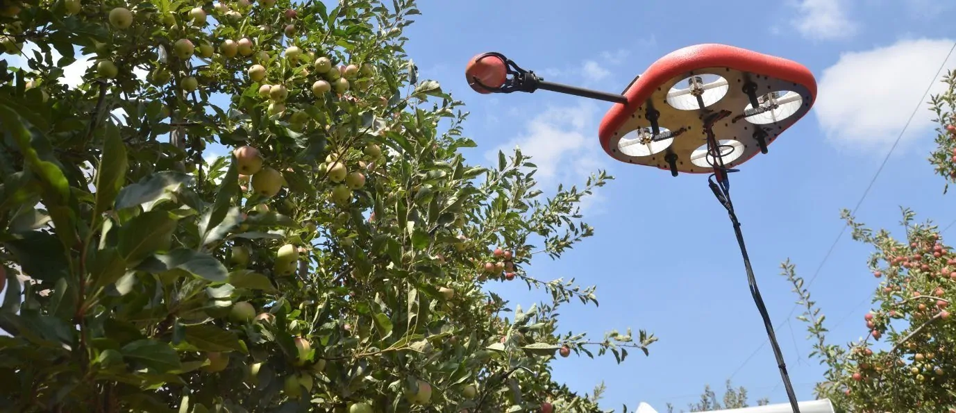 Brilliant Idea Aerobotics：直接從樹上採摘水果的創新無人機